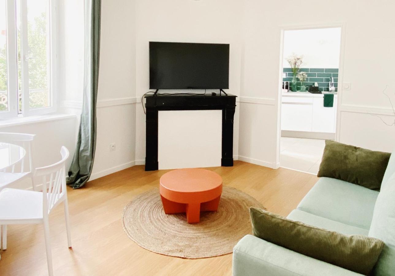 Апартаменти Le Terracotta ⸱ Stationnement Gratuit ⸱ Fibre Deols Екстер'єр фото